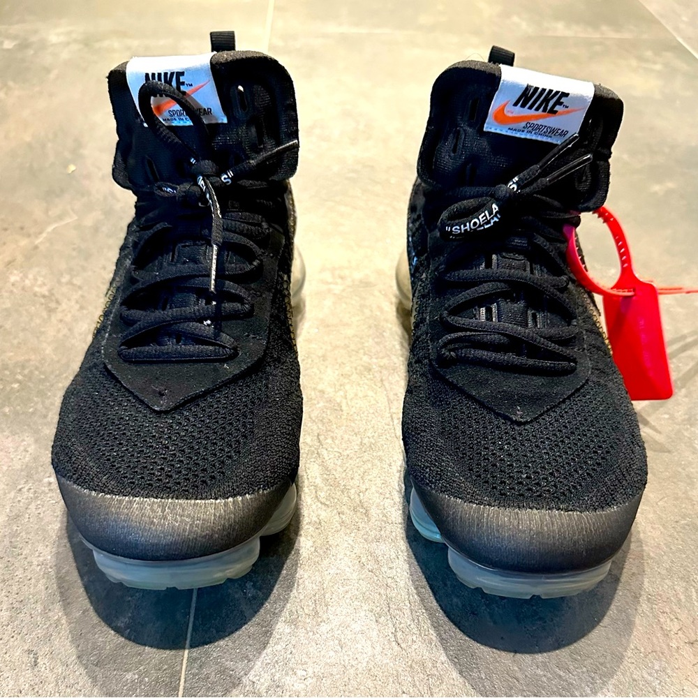 off white x nike vapor max 
new size 10.5